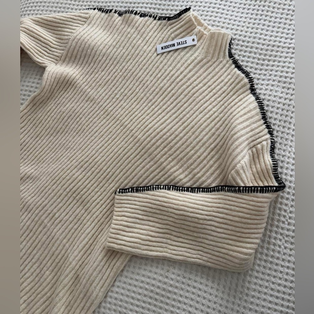 Steve Madden Ivory Knit Dress with Black Accents - Picture 3 of 6
